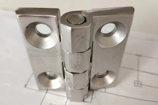 Durable 135 Degree Hinges