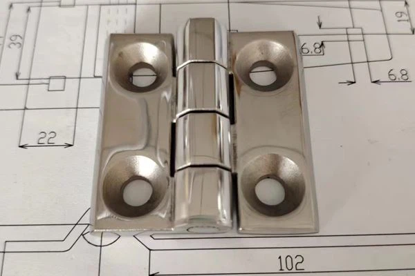 Durable 135 Degree Hinges